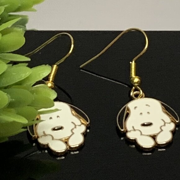 Snoopy Earring, Peanuts Earring, Gift Idea, Snoopy Charm, Peanut Charm, Snoopy - Picture 2 of 7